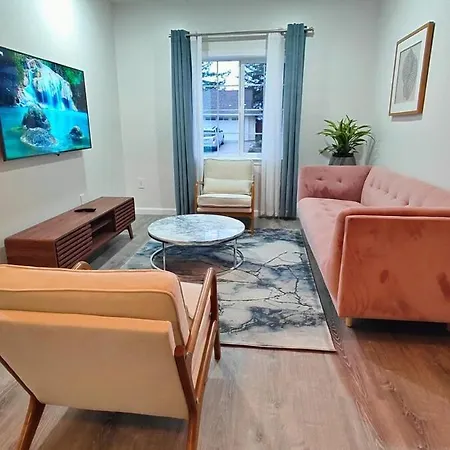 New Beautiful Contemporary Home In Pinole Hill